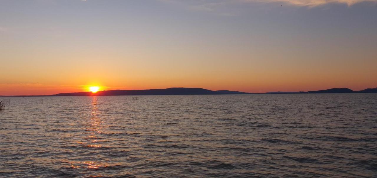 Topart Apartman I Balatonfenyves Zewnętrze zdjęcie